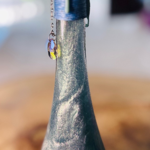 Colorful Bottles Changes Color - Picture 6 of 8